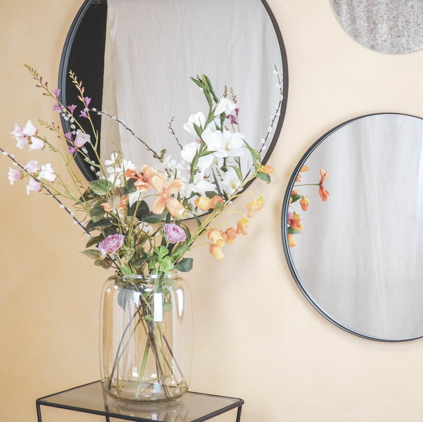 Housevitamin Rundt spejl - Metal - Sort - 60x3x60cm