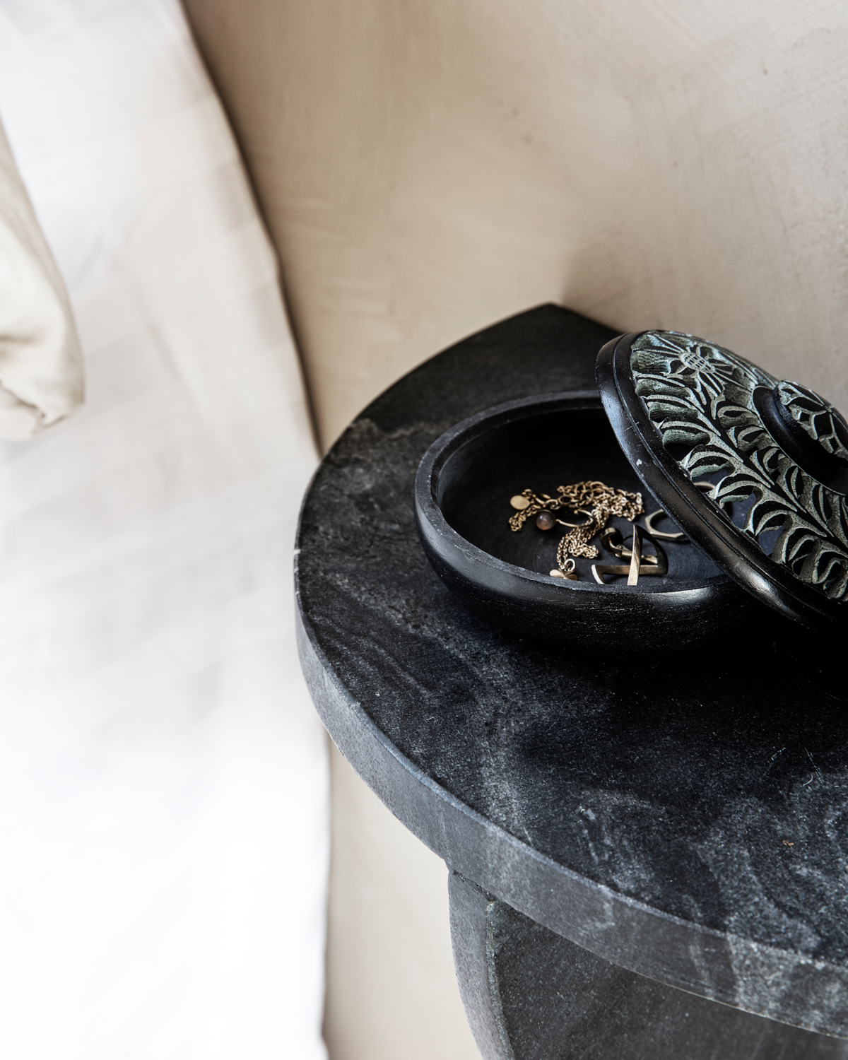 House Doctor Sidebord, Mega, Sort