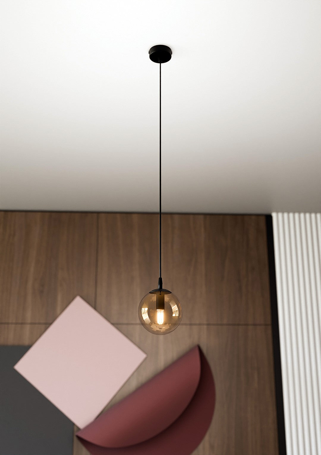COSMO 1 Pendellampe – Sort & Ravfarvet Glas | Emibig