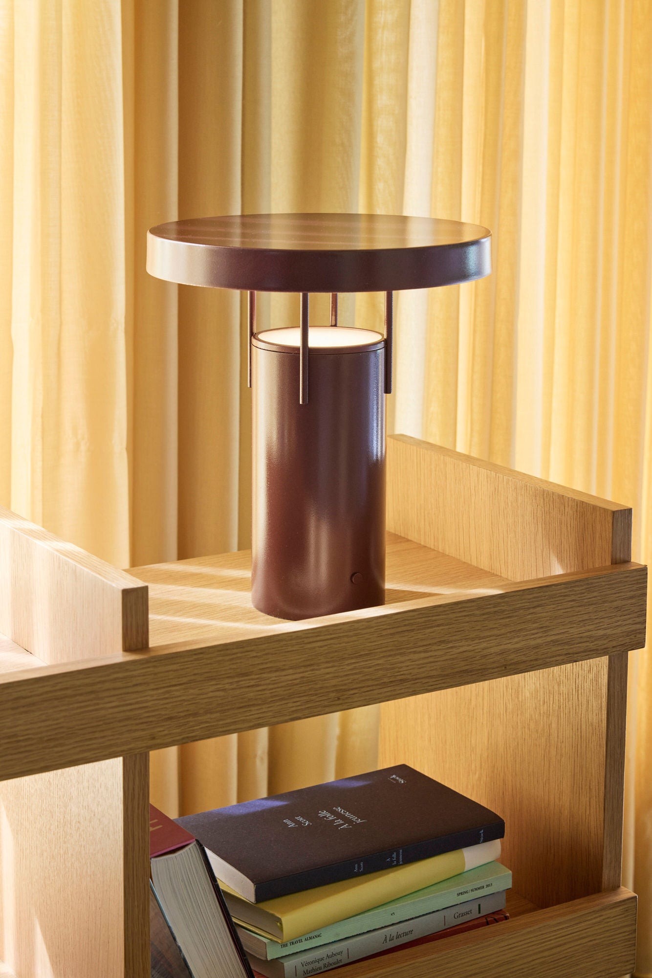 Hübsch BringMe Transportabel Lampe Metalisk Bourgogne