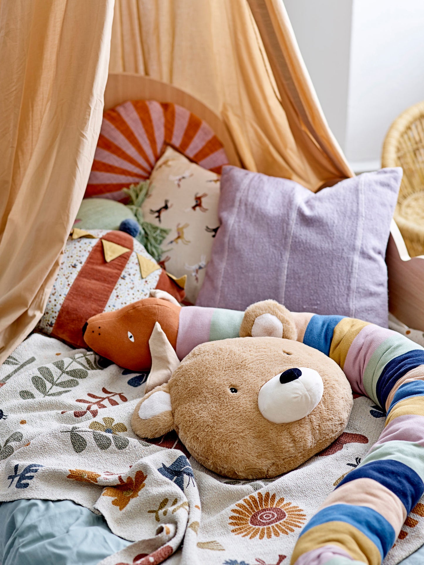Charlie bamse 200 cm i bomuld – lang hundebamse fra Bloomingville MINI