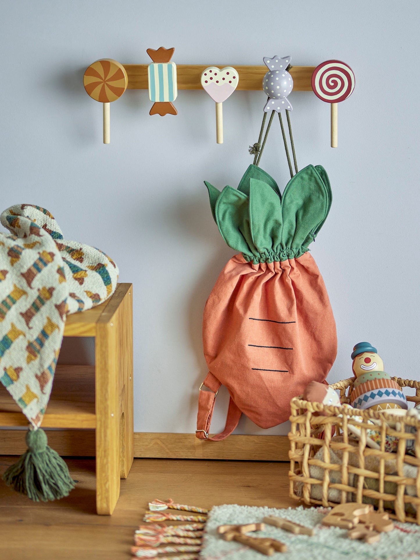 Bloomingville MINI Rudy Knagerække, Brun, FSC®100%, MDF