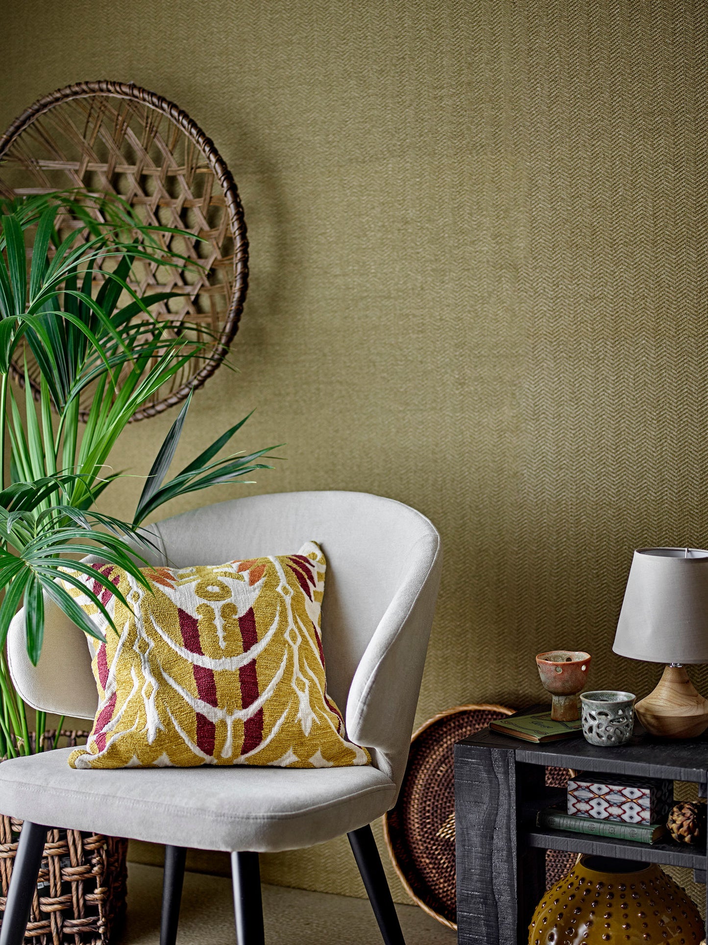 Loon Loungestol – Komfortabel loungestol i naturfarvet polyester | Creative Collection