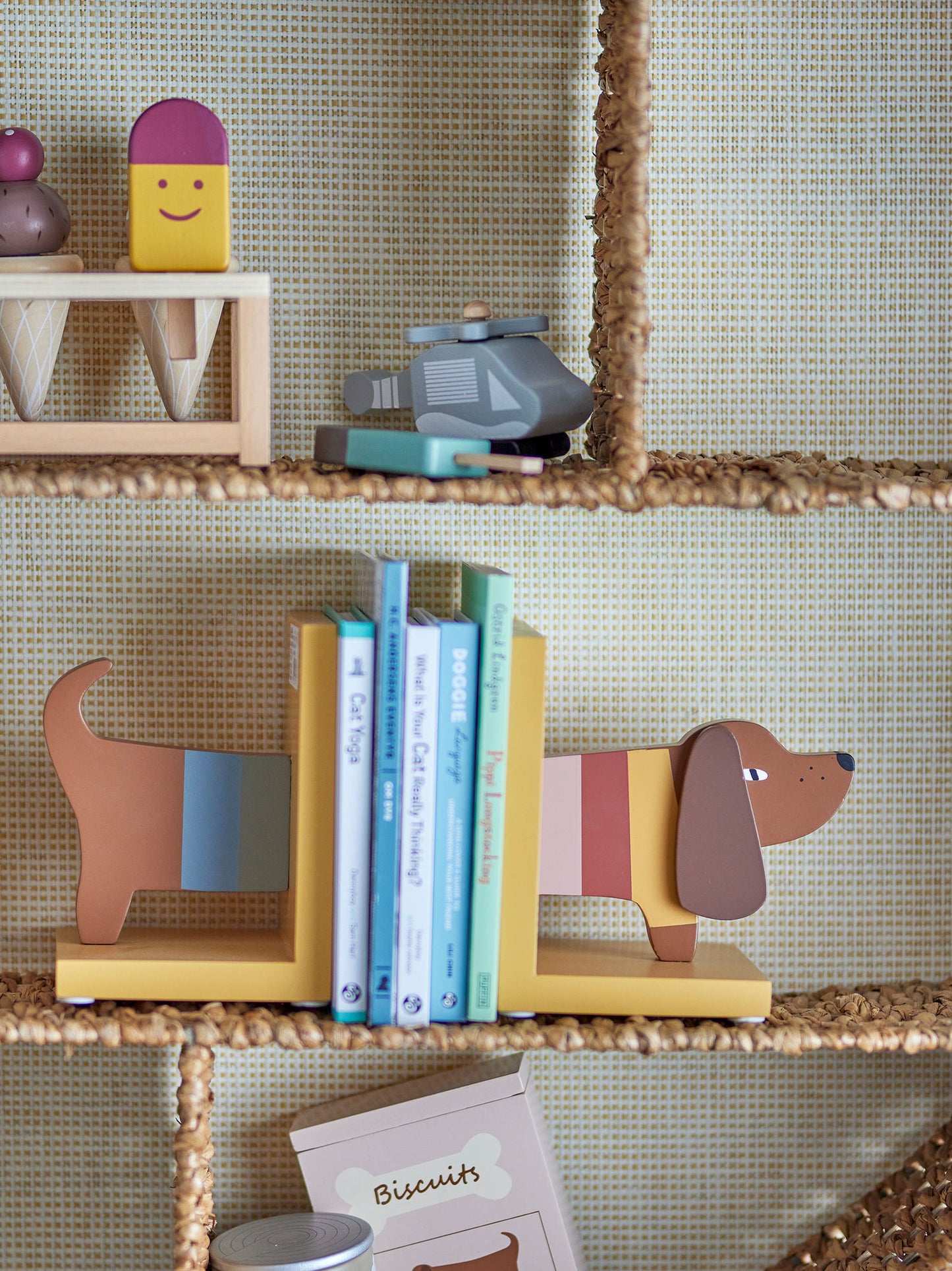 Charlie bogstøtte FSC® MDF – justerbar børne bogstøtte fra Bloomingville MINI