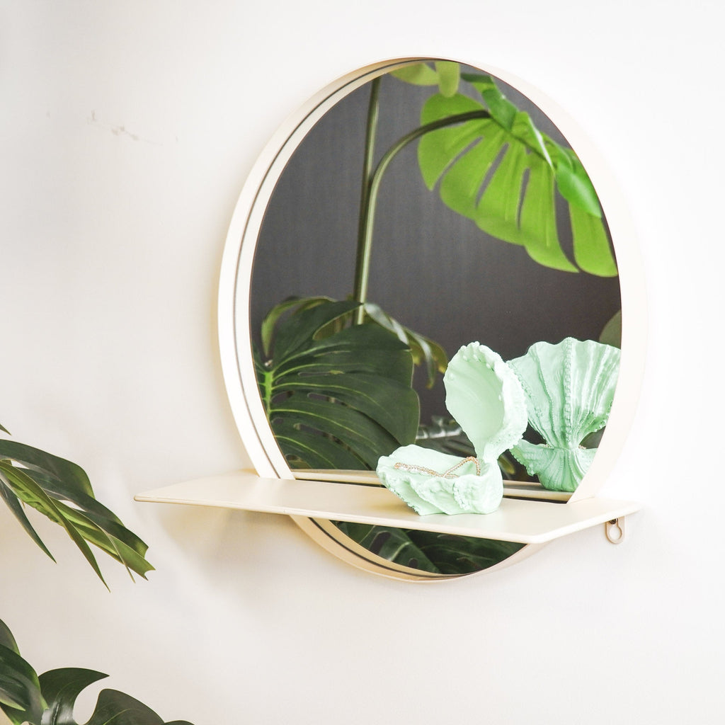 Housevitamin Spejl - Rund - Metal - Med Hylde - Sand- Ø40cm