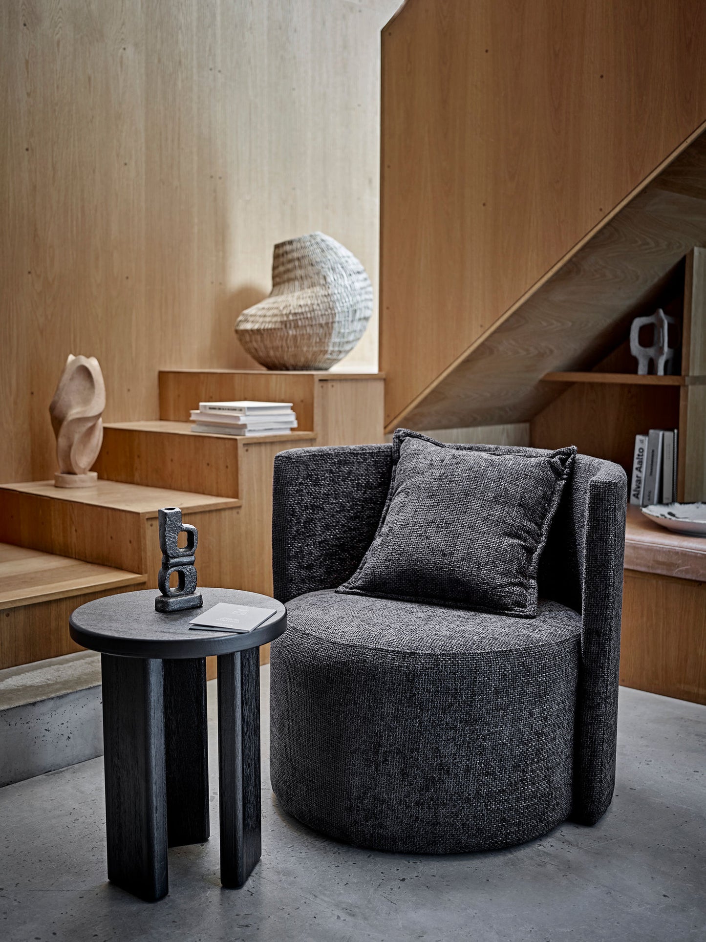 Bloomingville Mimola Sidebord – Sort Sidebord i Fyrretræ