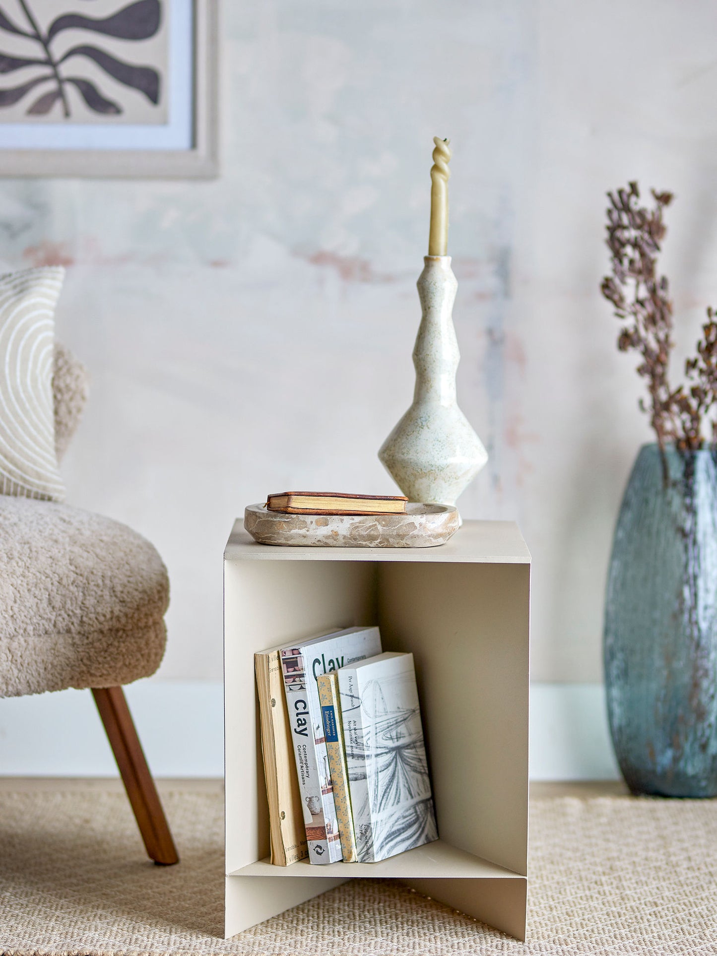 Bloomingville Tasha Sidebord – Natur, Lakeret Metal, Skulpturelt Design