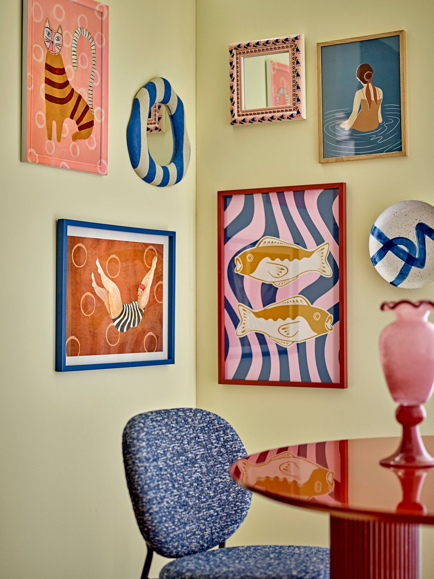 Svela illustration 47x62 cm med ramme – multifarvet kunsttryk fra Bloomingville