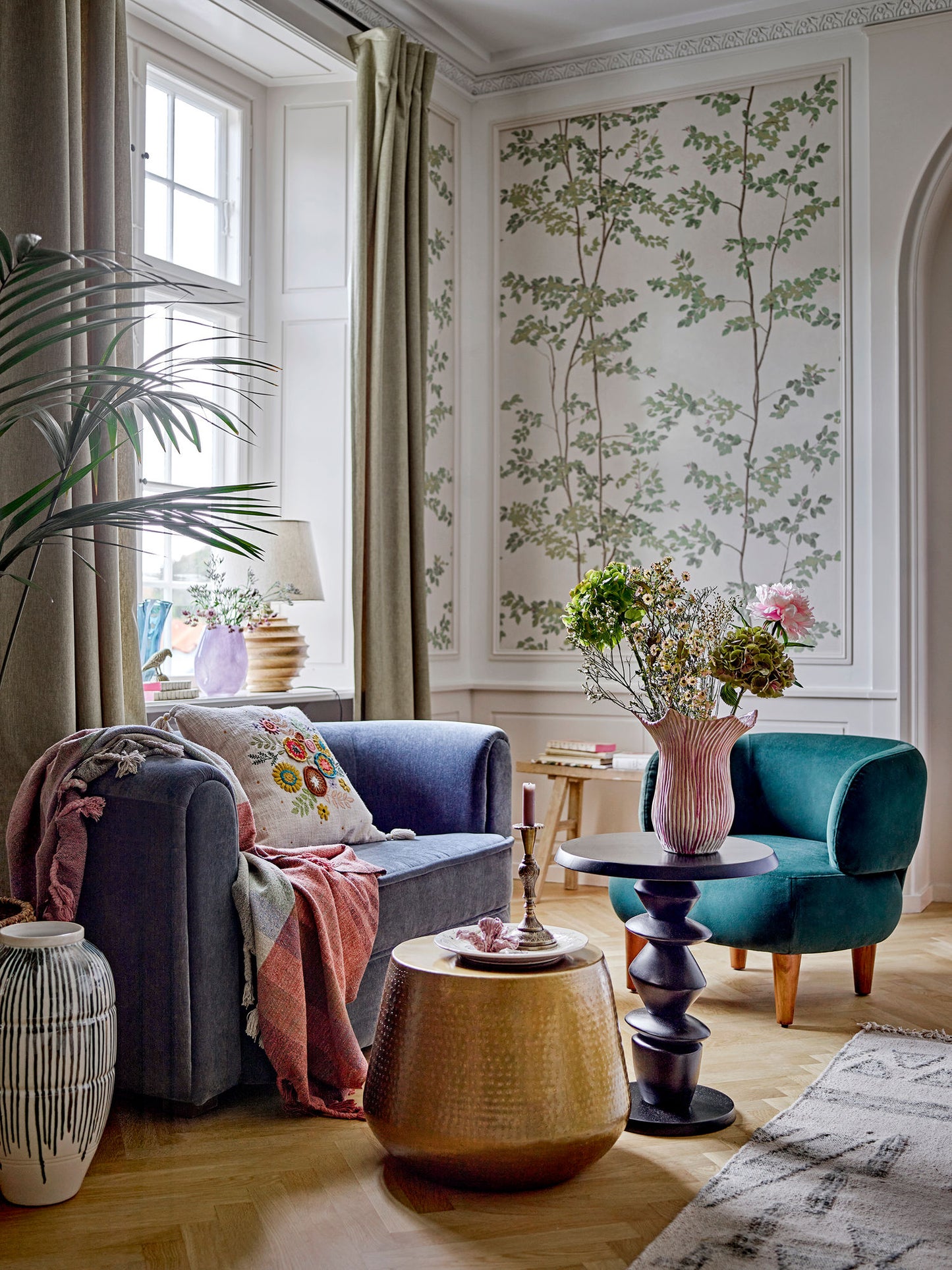 Ruperta Loungestol i Grøn Velour – Elegant Loungestol med Træben | Creative Collection