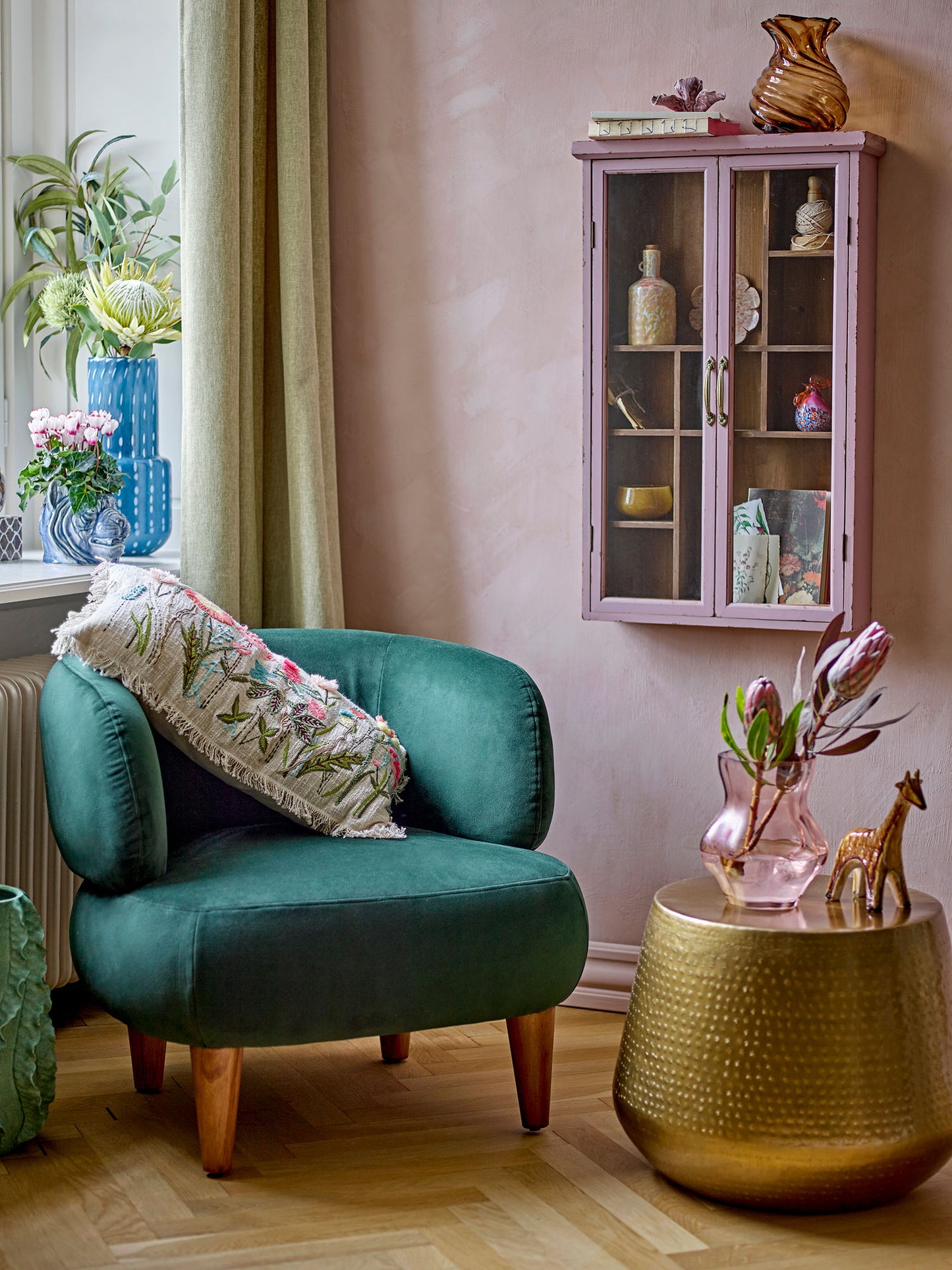 Ruperta Loungestol i Grøn Velour – Elegant Loungestol med Træben | Creative Collection