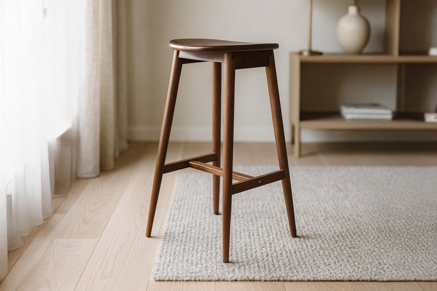 Vind Orust Bar Chair - Gummitræ / Mocca