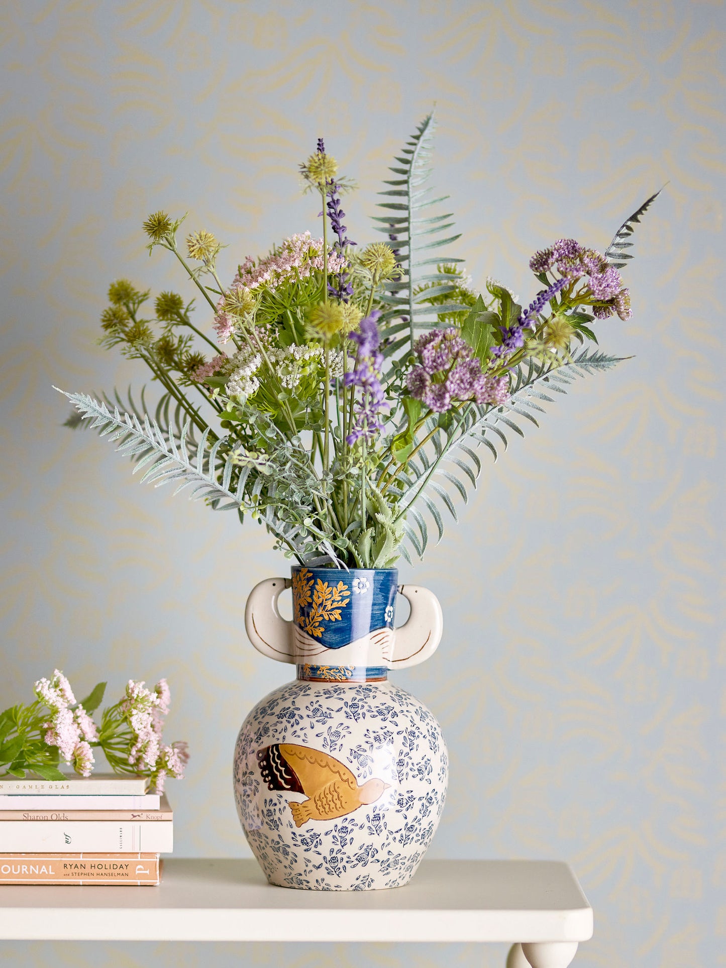 Bloomingville Hezha Vase – Blå Stentøj med Hånddekoreret Fuglemotiv