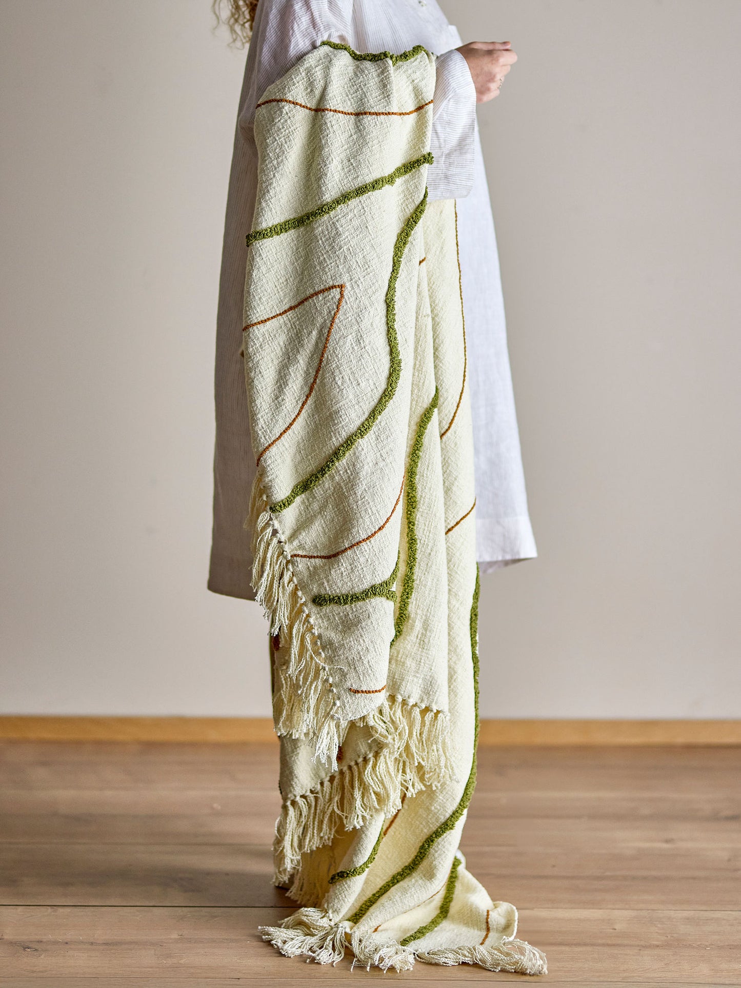 Osasio plaid 130x150 cm i bomuld – med tuftede detaljer fra Bloomingville