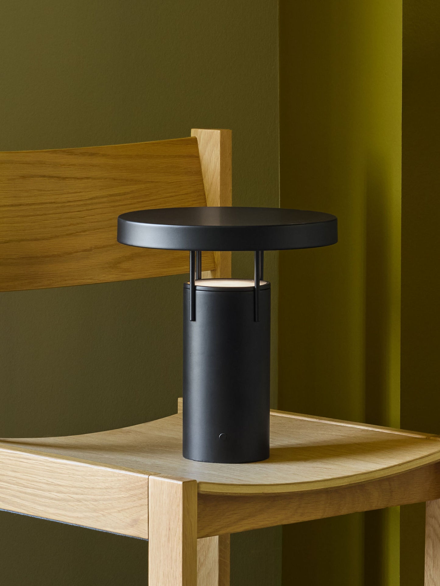 Hübsch BringMe Transportabel Lampe Mat Sort