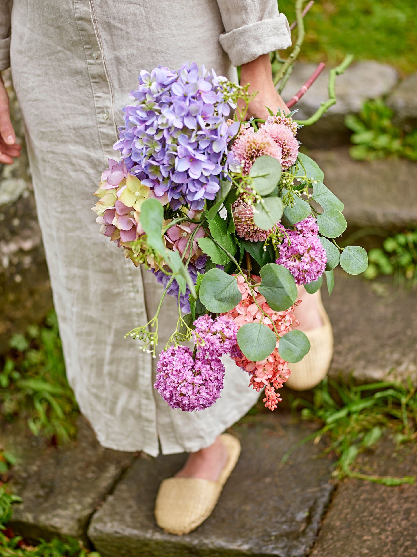 Edge buket 30xH80 cm i kunstige blomster – lilla dekorationsbuket fra Bloomingville