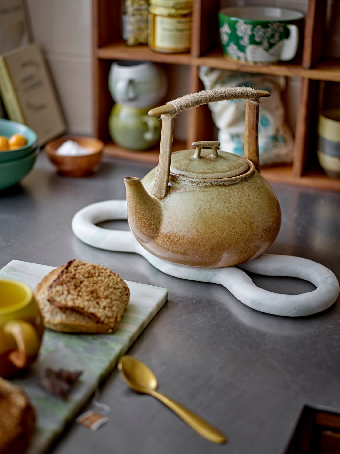 Vivien bordskåner 38x12xH3 cm i poleret marmor – Bloomingville