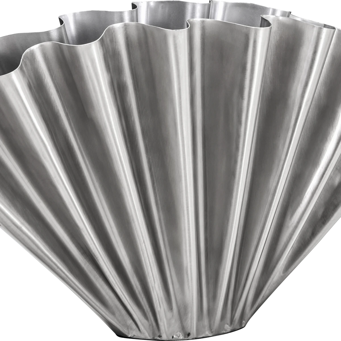 Vase i børstet sølv – Håndlavet metalvase med foldet design | HDFlood 53,4 cm