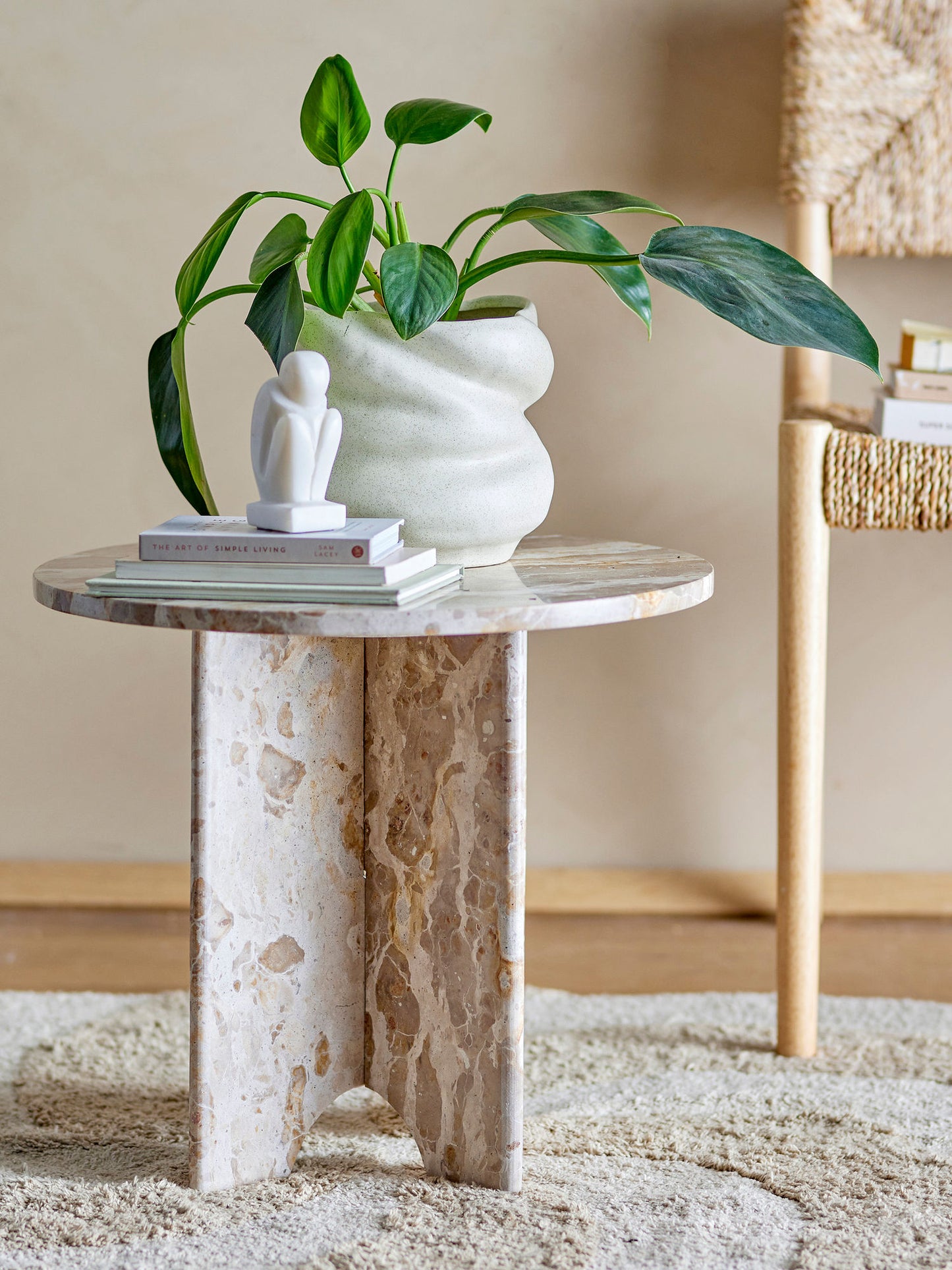 Jasmia Sidebord Brun – Rundt Marmorbord fra Bloomingville