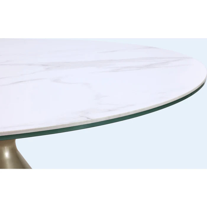 Winston - Rundt spisebord  med sten top og metal base i hvid og champagne.