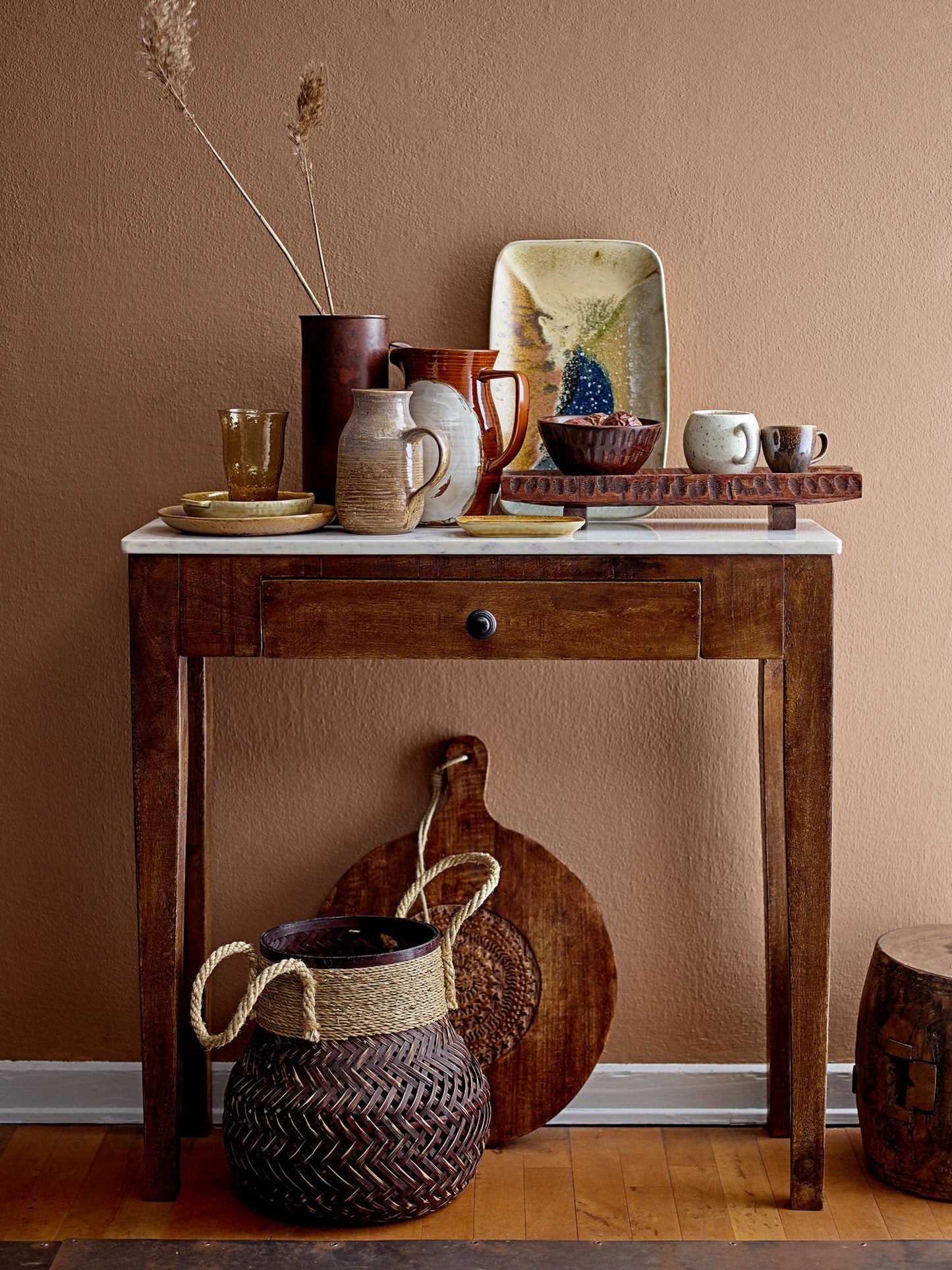 Creative Collection Hauge Konsolbord – FSC® Mango med Marmorbordplade