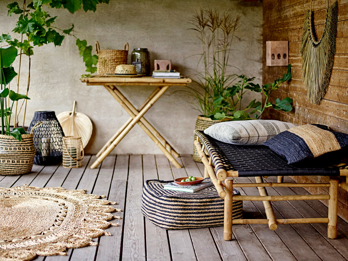 Bloomingville - Vida Daybed – Bambus, Sort Sæde, Håndvævet Design