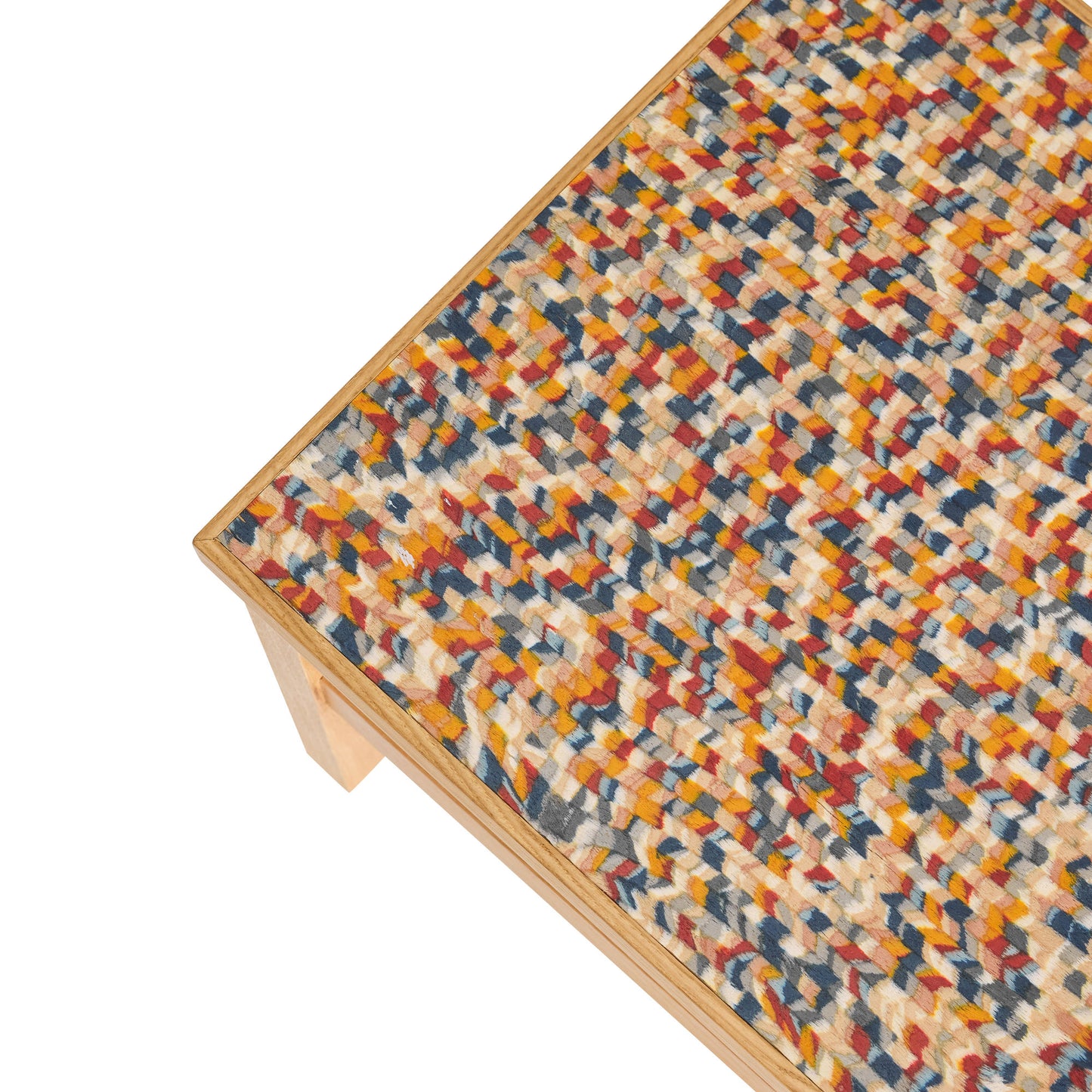 Hübsch Confetti sidebord 40x40xH38 cm – flerfarvet FSC-certificeret træ med finer