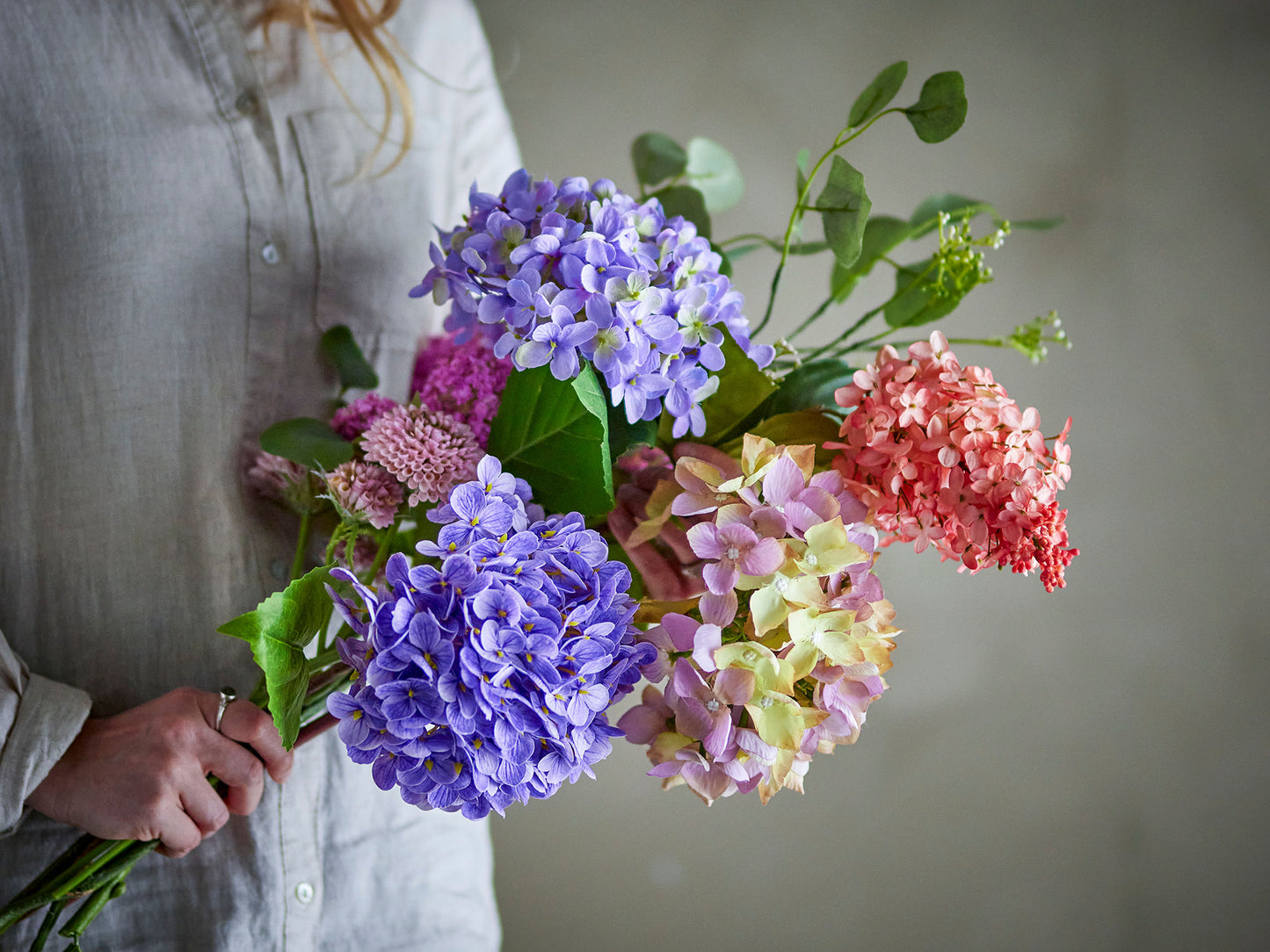 Edge buket 30xH80 cm i kunstige blomster – lilla dekorationsbuket fra Bloomingville