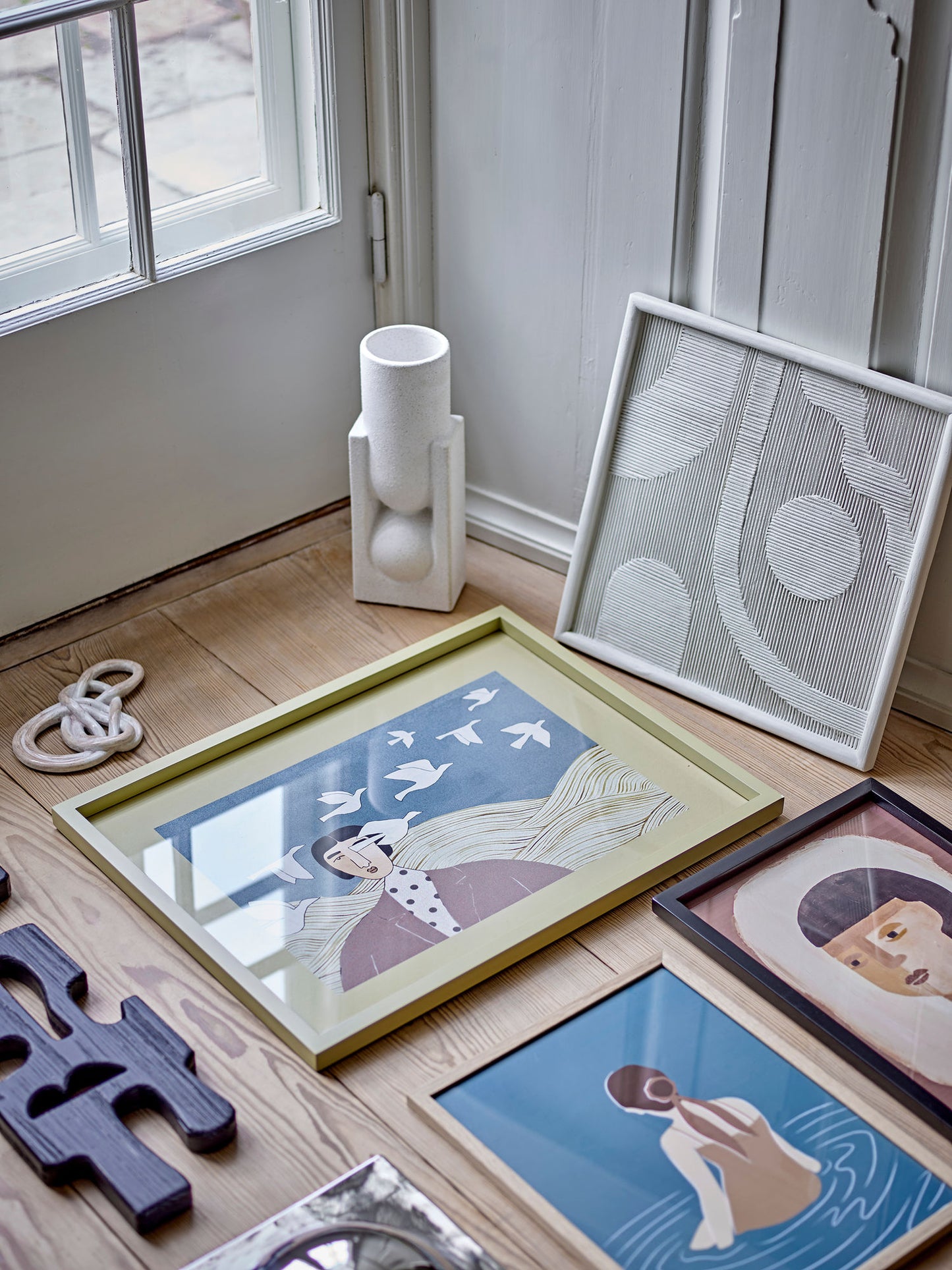 Bloomingville - Salome Vase – Hvid Stentøj, Grafisk Design