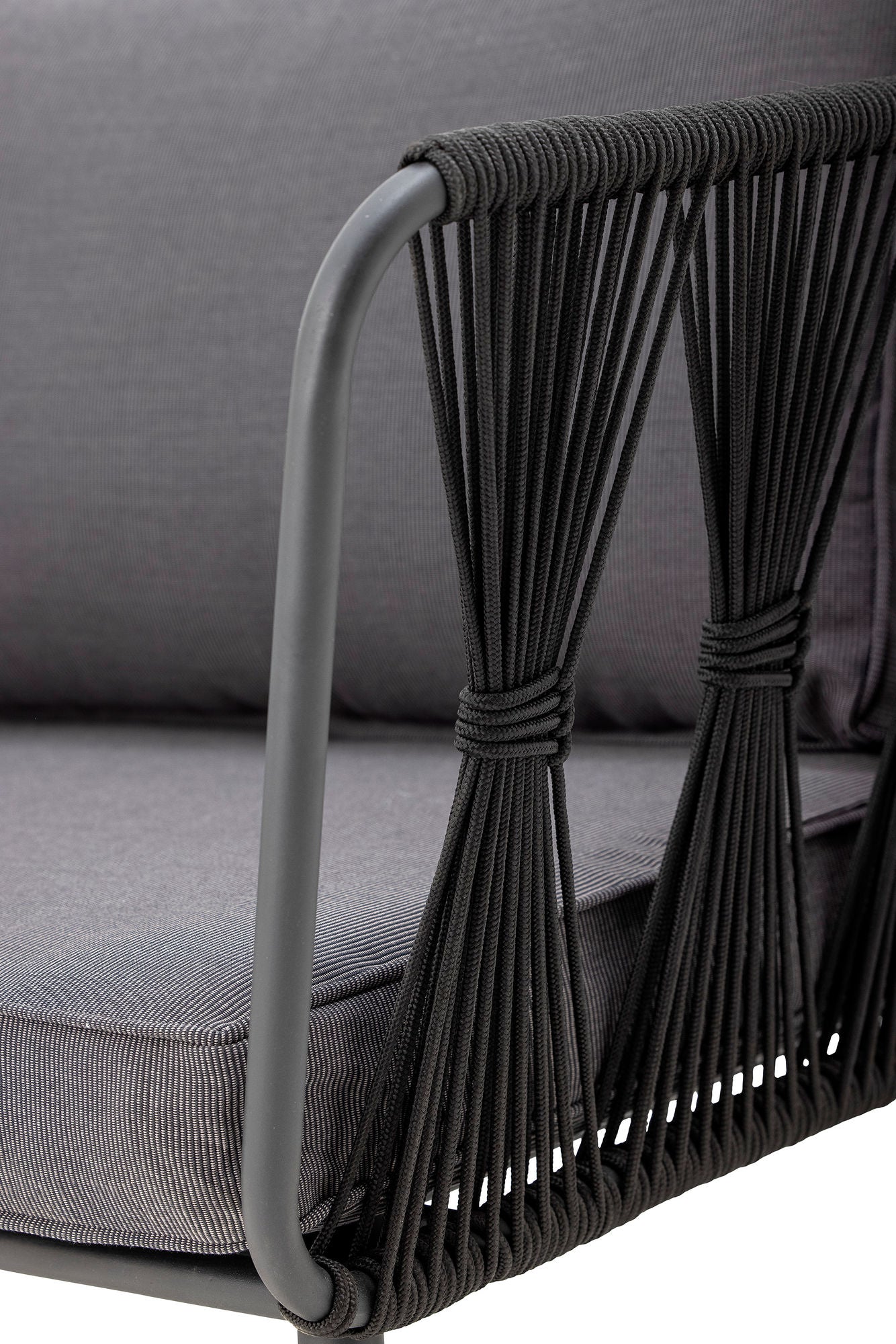 Bloomingville Pavone Sofa – Sort Metal, Håndflettet Reb, Udendørs Sofa