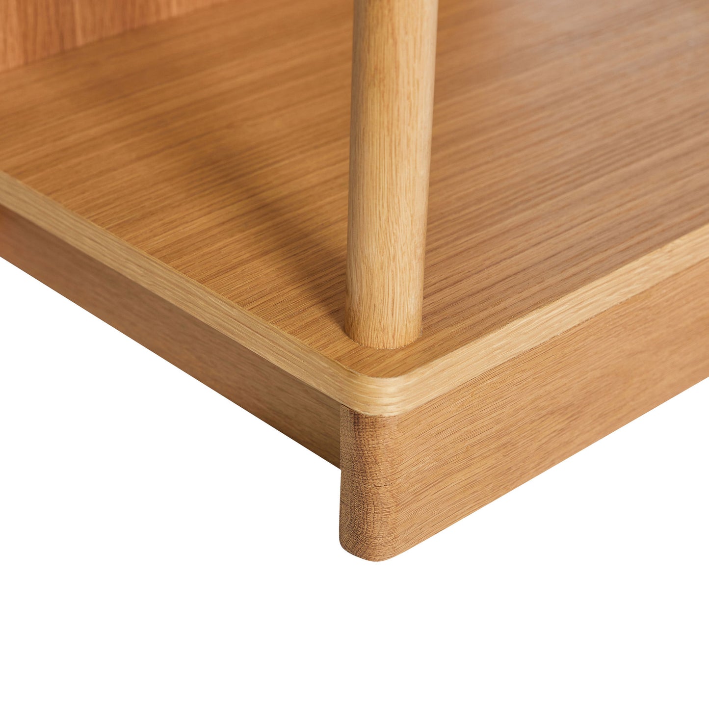 Hübsch Noblesse Reol – FSC® Egetræ, Slank og Elegant