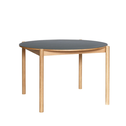 Hübsch Oblique rundt spisebord Ø115xH75 cm i sort – FSC-certificeret egetræ med linoleum